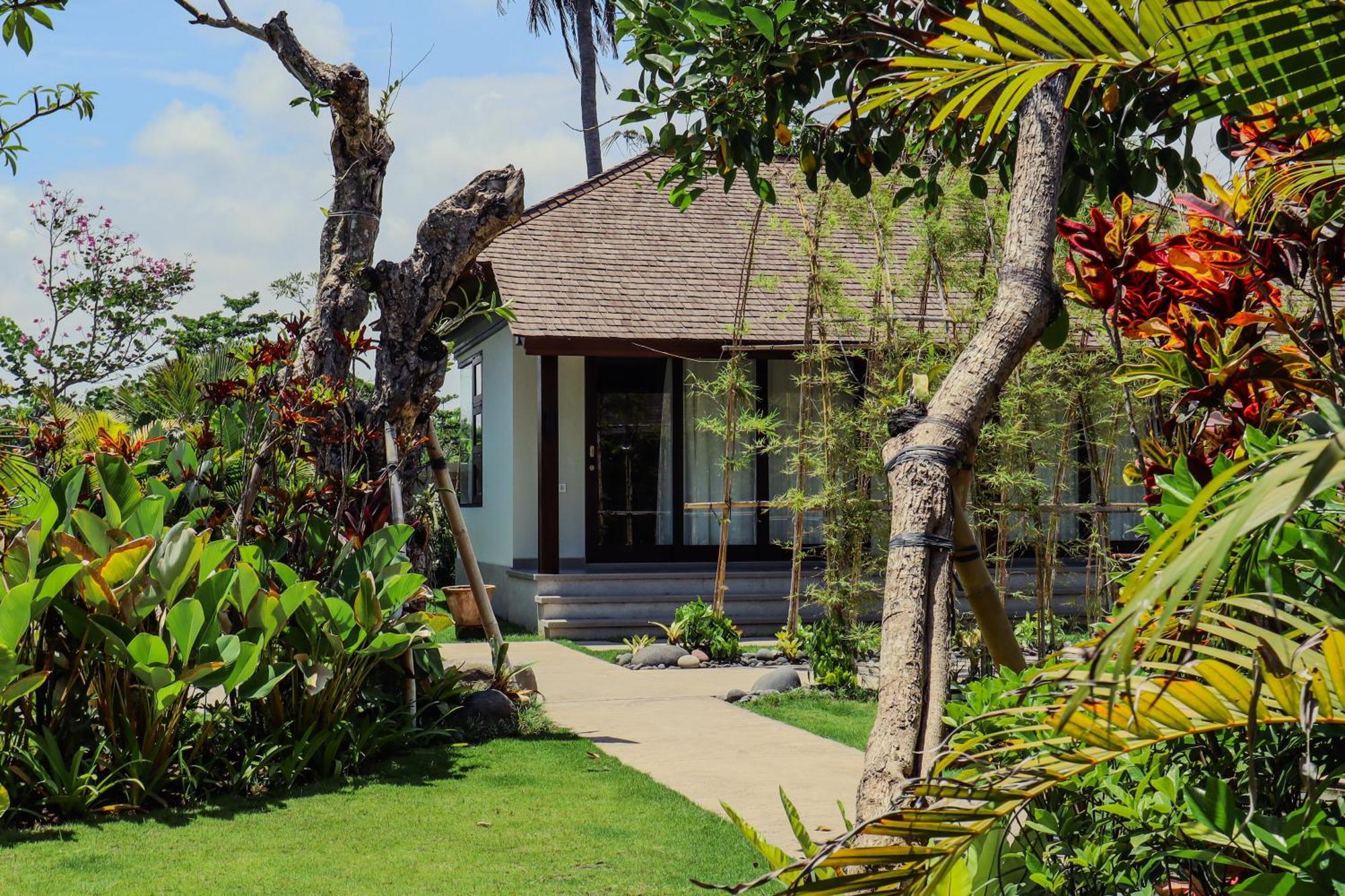 K Ko Surf Village At Keramas Lebih Екстериор снимка